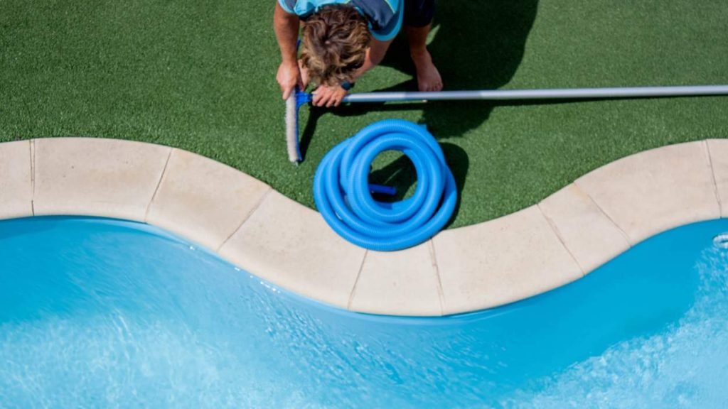 professional pool cleaning